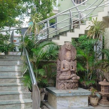 Hotel City Palace Brahmapur Екстериор снимка