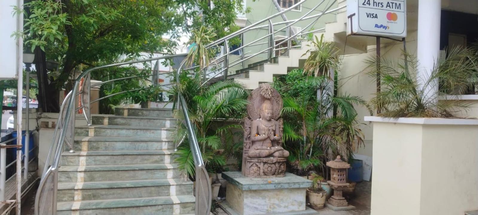 Hotel City Palace Brahmapur Екстериор снимка