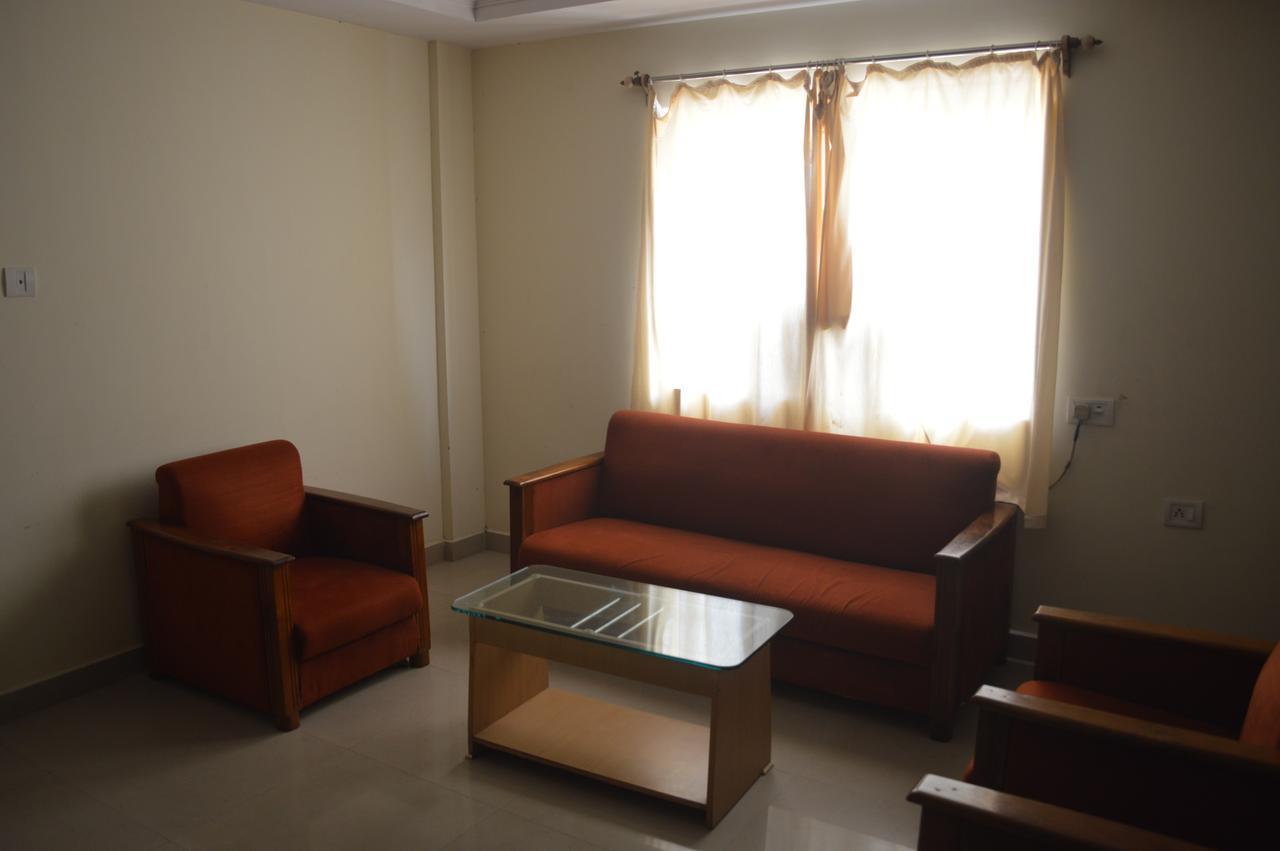 Hotel City Palace Brahmapur Стая снимка